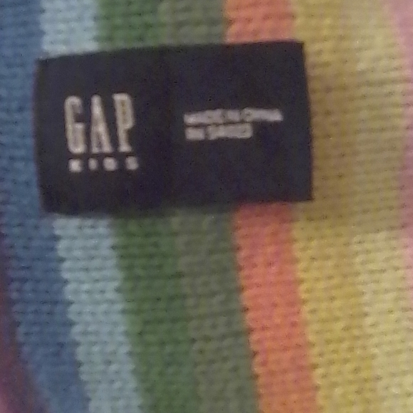 Winter hat and scarf - Picture 6 of 6